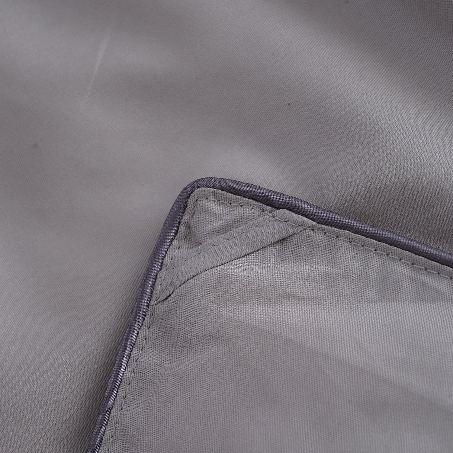 Deluxe Range 100% Mulberry Silk Quilt with 100% Cotton Cover - Light Grey (Size King)_3736122_5