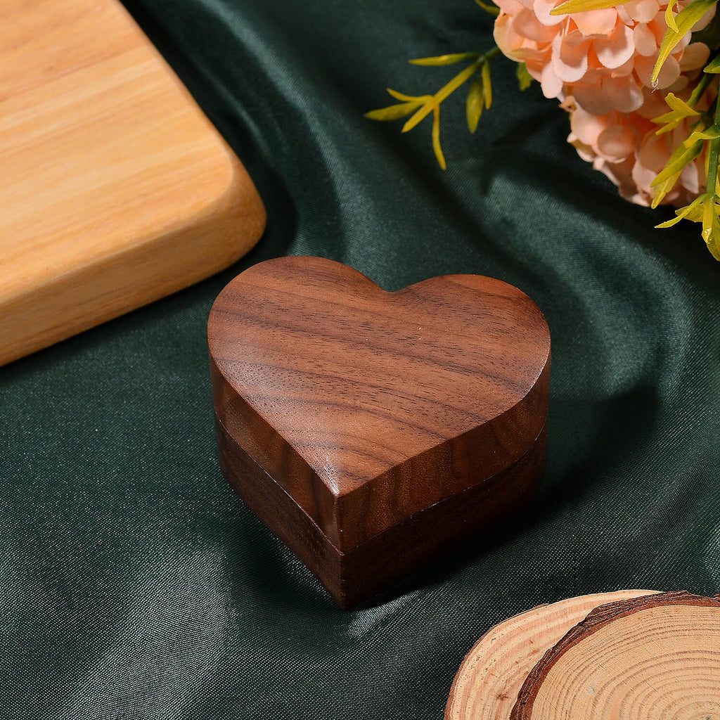 3D Curve Design Pendant Box (Size 6x5x3 cm)