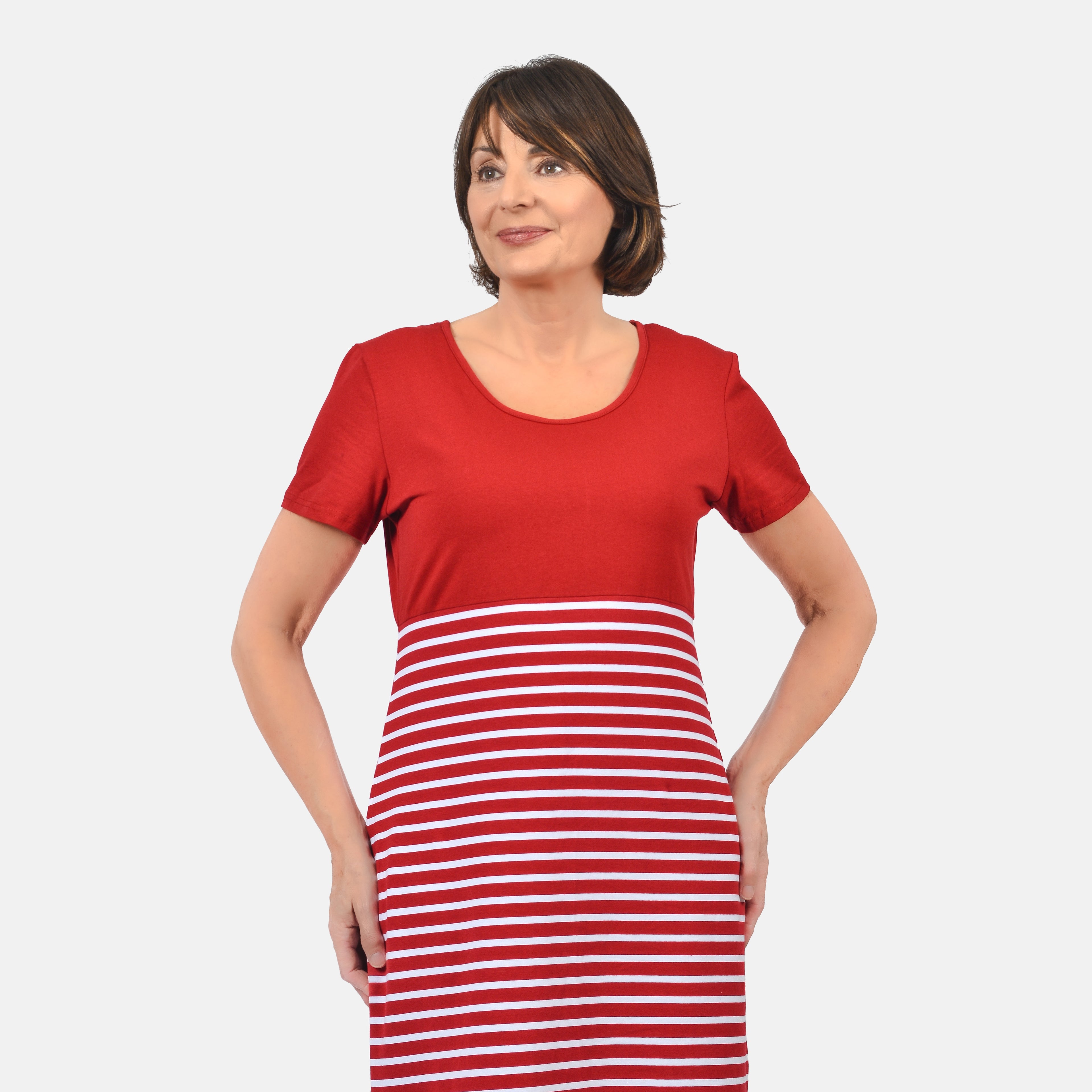 Sugar Crisp Short Sleeve T-Shirt Maxi Dress in Red (Size S)_6290645_4