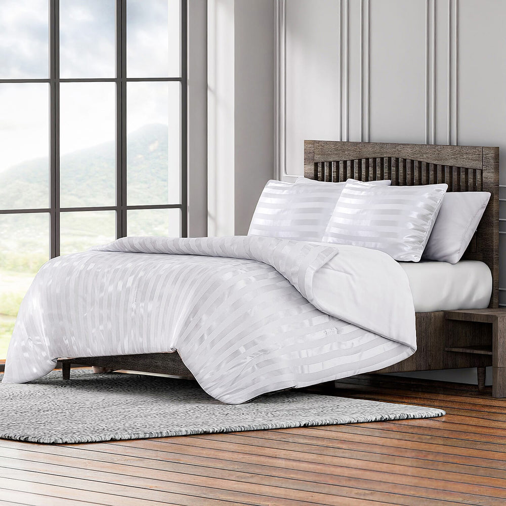 Polyester Patterned Comforter and Duvet (Size 200x1 cm) - White & White