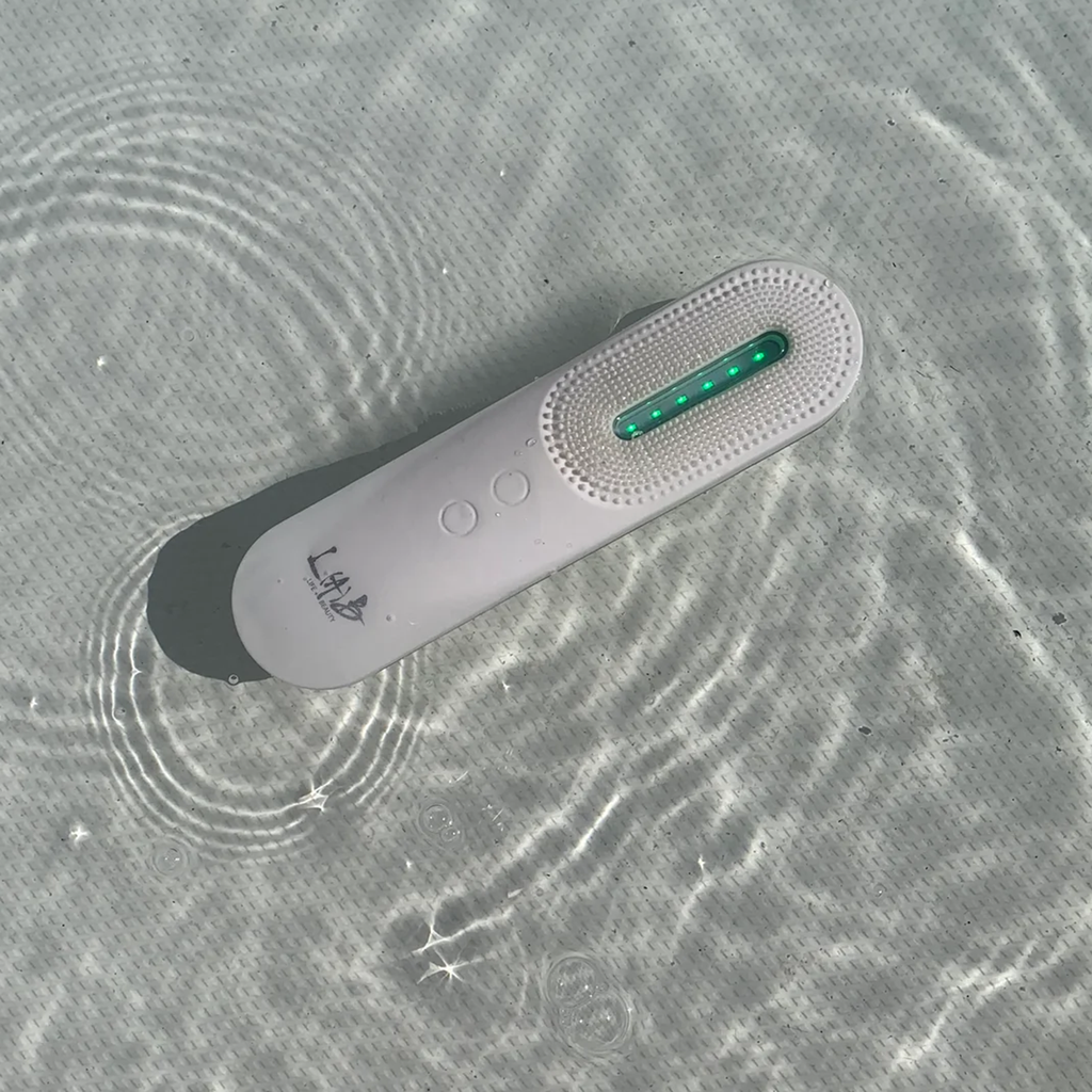Lab Life Beauty Photonic Cleansing Brush_7806616_1