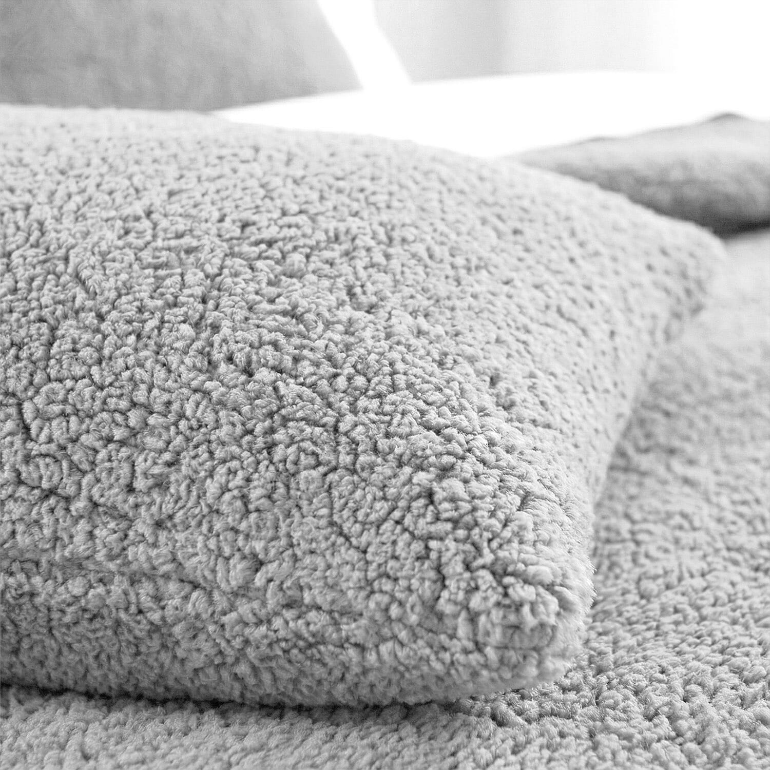 Sleep-Snuggle Luxurious Teddy Fleece Super Soft Warm and Cosy Duvet Cover with Pillow Case (Size Single) - Silver