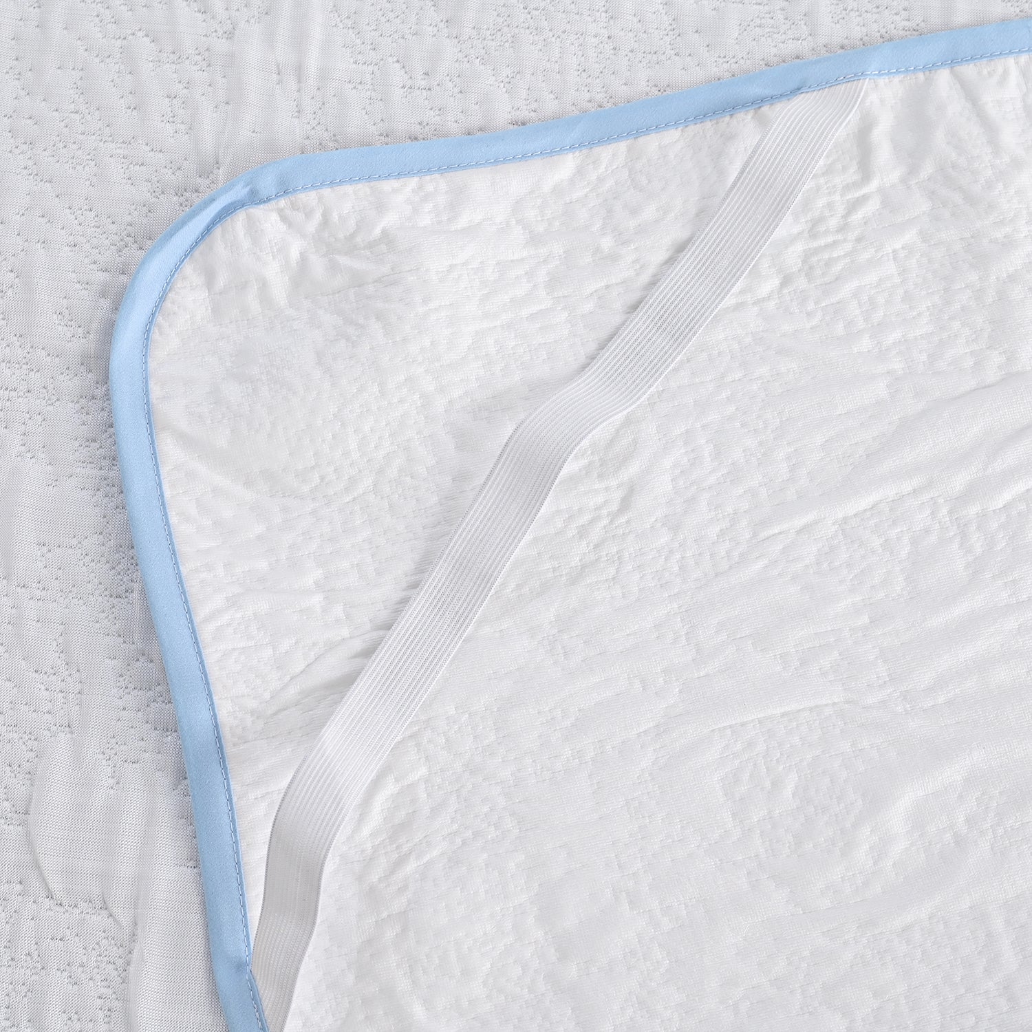 Cooling Jacquard Waterproof Mattress Protector (Size - 90x190cm) - White_8047209_4