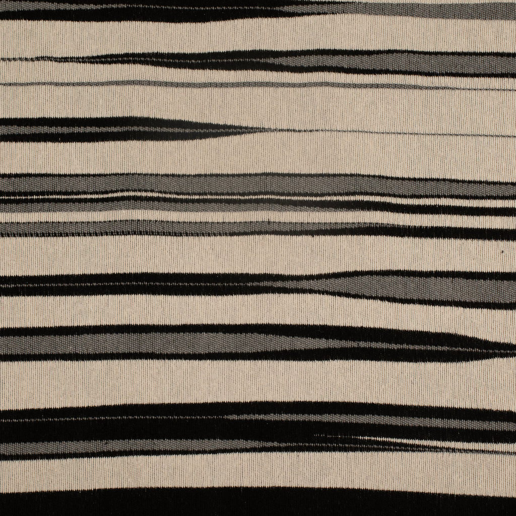 8108454_2.jpg