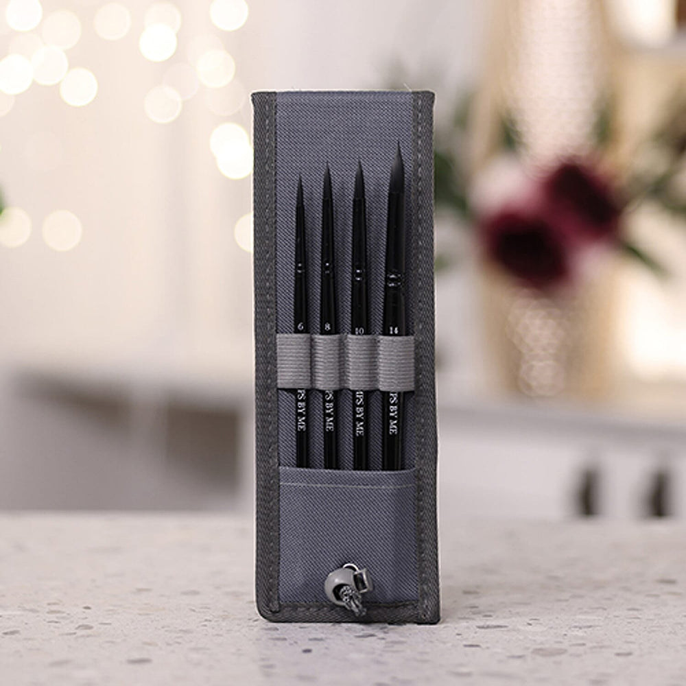 STAMP BY ME BRUSH SET AND CARRY CASE  TRAVEL CASE WITH 4 ROUND  WATERCOLOUR BRUSHES IN VARIOUS SIZES 6 8 1 0 14