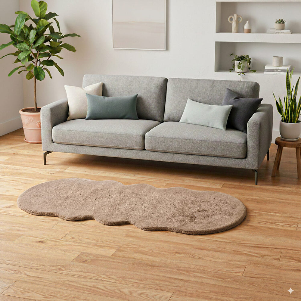 HUSH HAVEN Cloud-Shaped Faux Fur Runner Rug With Foam Base (180 x 60 cm) - Beige