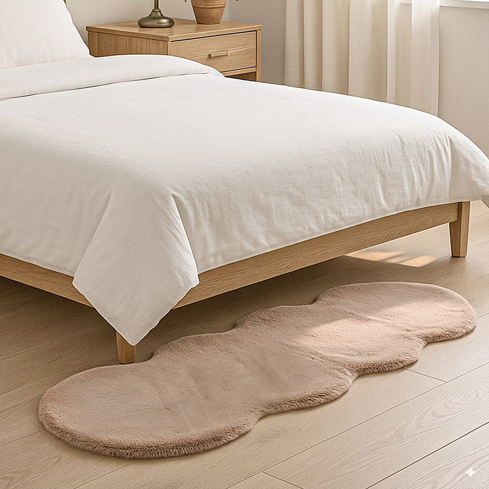 HUSH HAVEN Cloud-Shaped Faux Fur Runner Rug With Foam Base (180 x 60 cm) - Beige