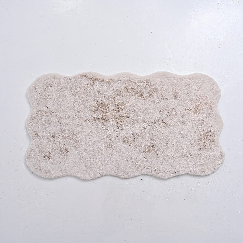 BLACK FRIDAY DEAL - SIGNATURE LUXE SUPERSOFT Long Faux Fur Rug with Foam Base (180 x 100 cm) - Ivory