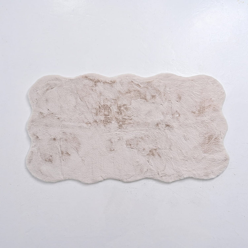 BLACK FRIDAY DEAL - SIGNATURE LUXE SUPERSOFT Long Faux Fur Rug with Foam Base (180 x 100 cm) - Ivory