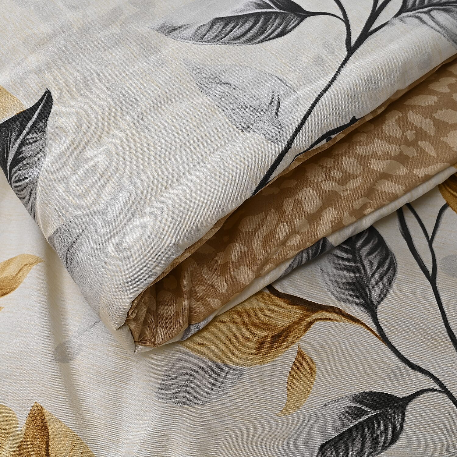 Homesmart 3 Piece Floral & Leaf Print Comforter Set Inc. 1 Comforter & 2 Pillowcases (Size UK Double) - Cream