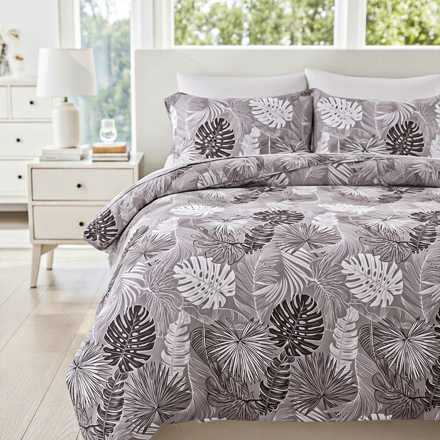 Hush Haven 6 Piece Botanical Digital Print Duvet Cover Set (Double) -White
