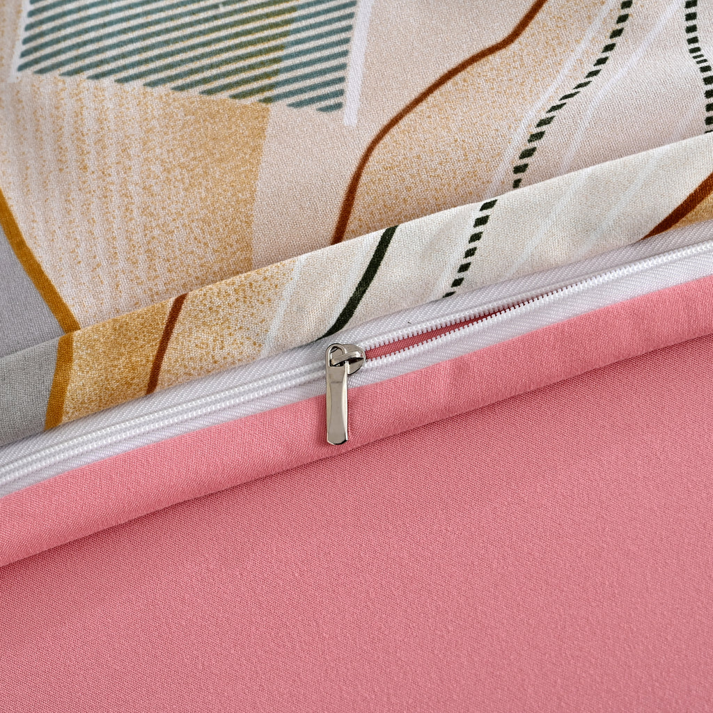 Livemore Set of 4: Reversible Geometric King Size Bedding Sheet Set - inc. Deep Fitted Sheet, Duvet Cover & 2 x Pillowcases (225 x 220 cm) - Pink_8314303_6