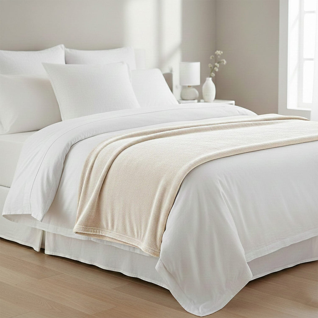 BIG CLOSEOUT OFFER - Ultra Luxurious Soft Velvet Touch Throw (Size 150 x 200 Cm) - Cream