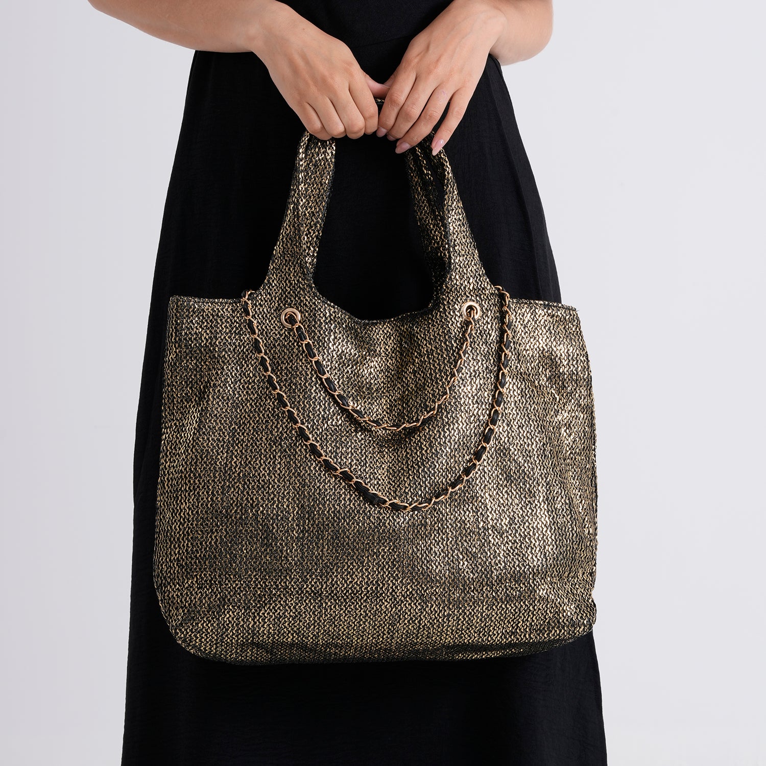 Elegant Shimmering Tote Bag with Chain Strap - Black_8504097_3