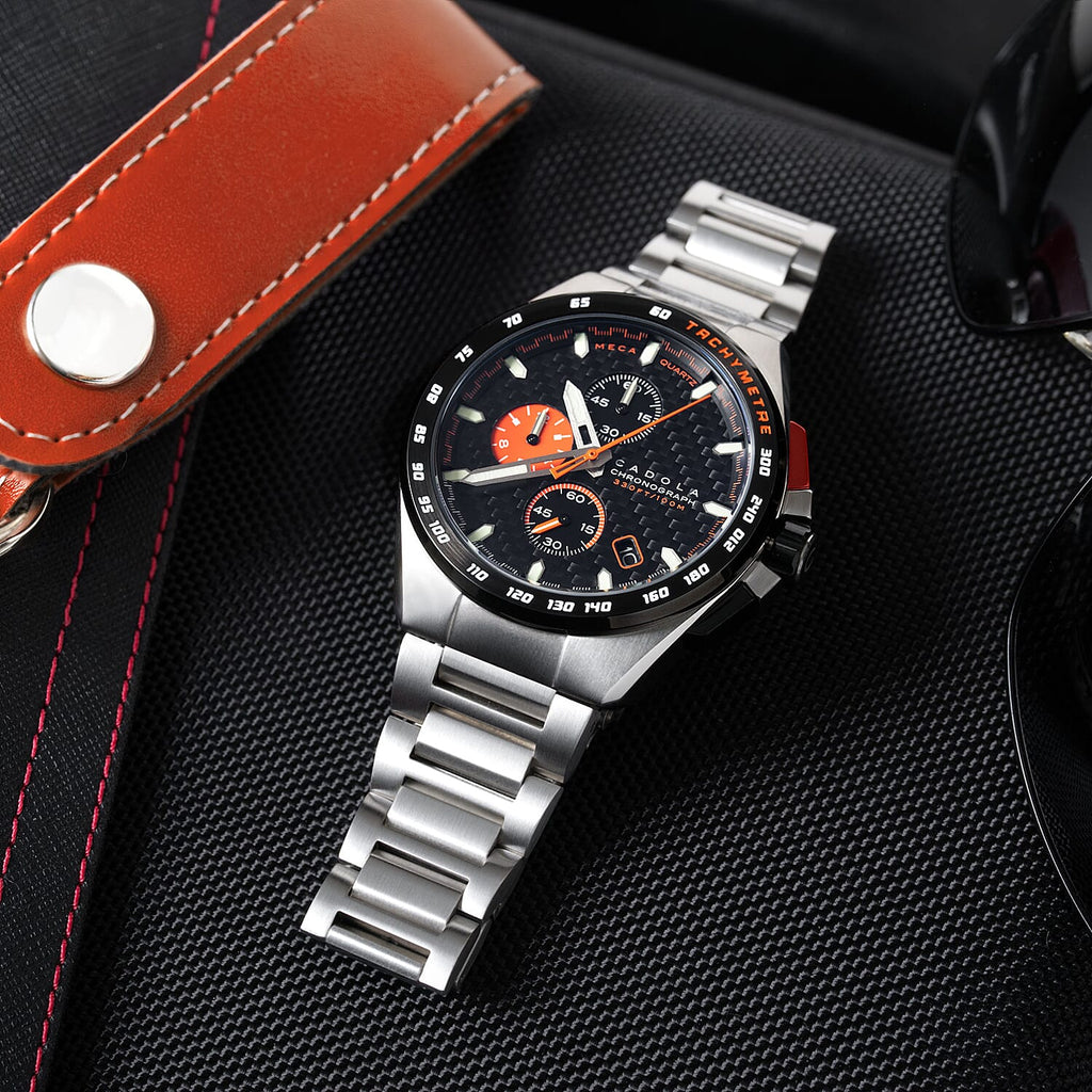 CADOLA Peterson 44mm 10 ATM Water Resistant Watch With Stainless Steel Chain Bracelet & Extra Yellow Silicon Strap