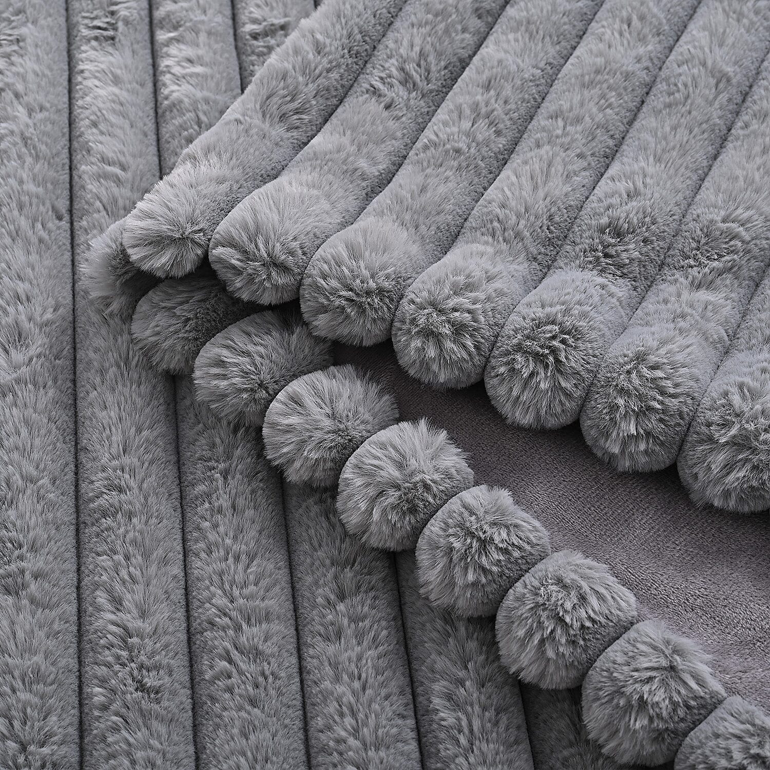 HUSH HAVEN Opulent High End Double Layer Rich Faux Fur Blanket 520 GSM (200 x 165 cm) -  Grey