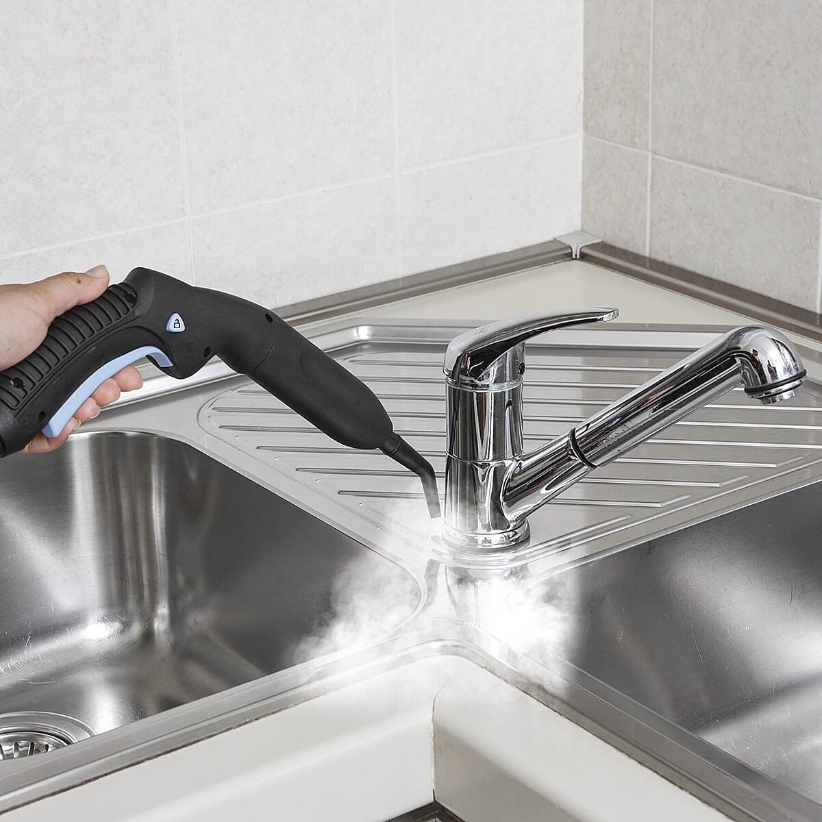Ariete X-Vapor Delux Steam Cleaner which Sanitises,eliminating germs, bacteria, mites, etc- White