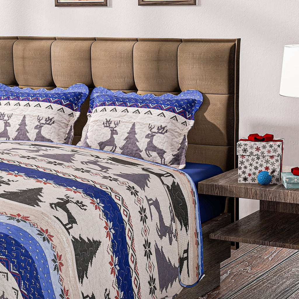 Christmas Bedding Set - Microfibre Quilt and Two Pillowcases (Size Double) - Blue