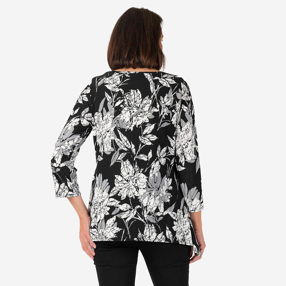 Classic Hanky Hem Print Top with Necklace