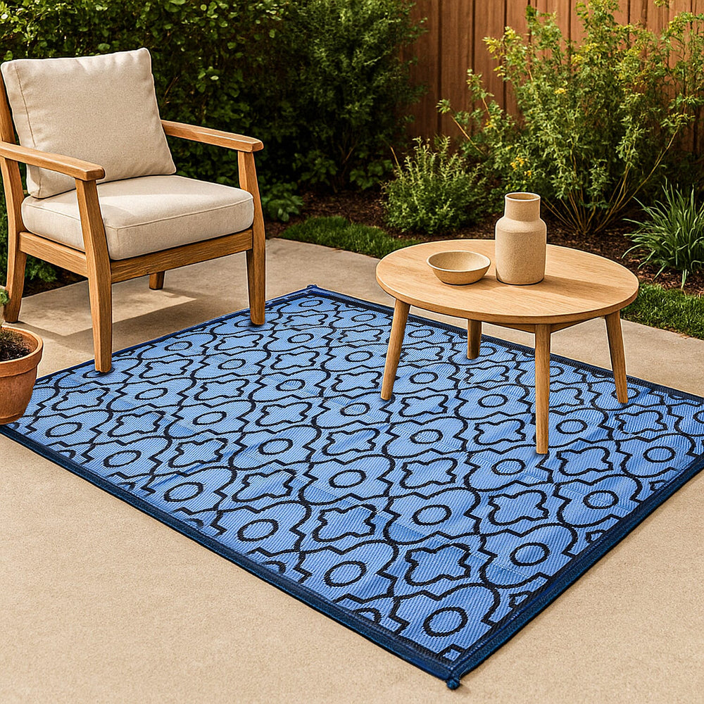 Closeout Deal- Reversible Outdoor Rug with Moroccan Quatrefoil Pattern (Size 243x152 cm) - Blue - Black
