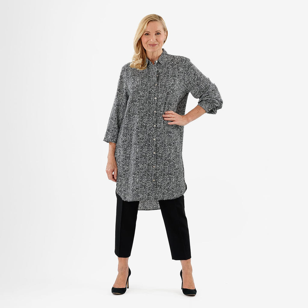 Closeout Deal- Stylish Longline Button-Down Shirt (Size 20) - Black & White