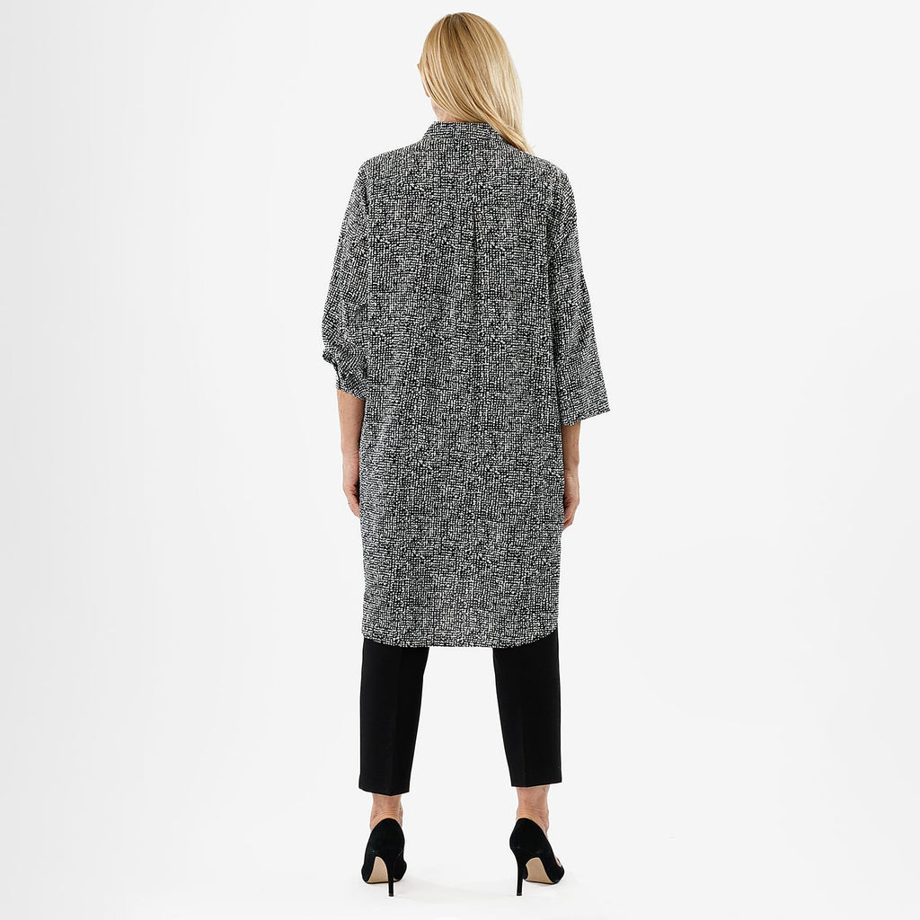 Closeout Deal- Stylish Longline Button-Down Shirt (Size 20) - Black & White