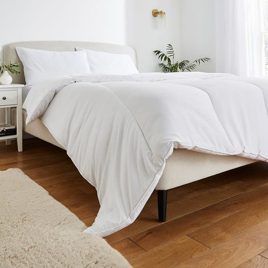 Winter Weight 13.5 Tog Microfibre Duvet with Virgin Hollowfibre Fill Super King