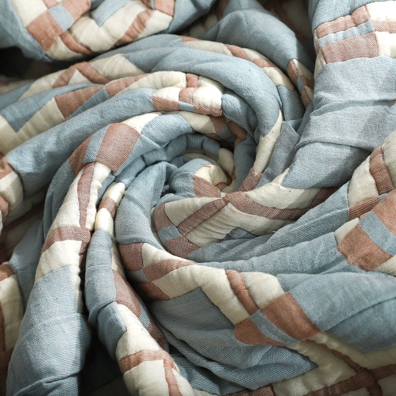 HUSH HAVEN Jacquard Cotton Intricate Pattern Blanket 10 Kg(230 x 200 cm) - Blue, Pink - Off-White