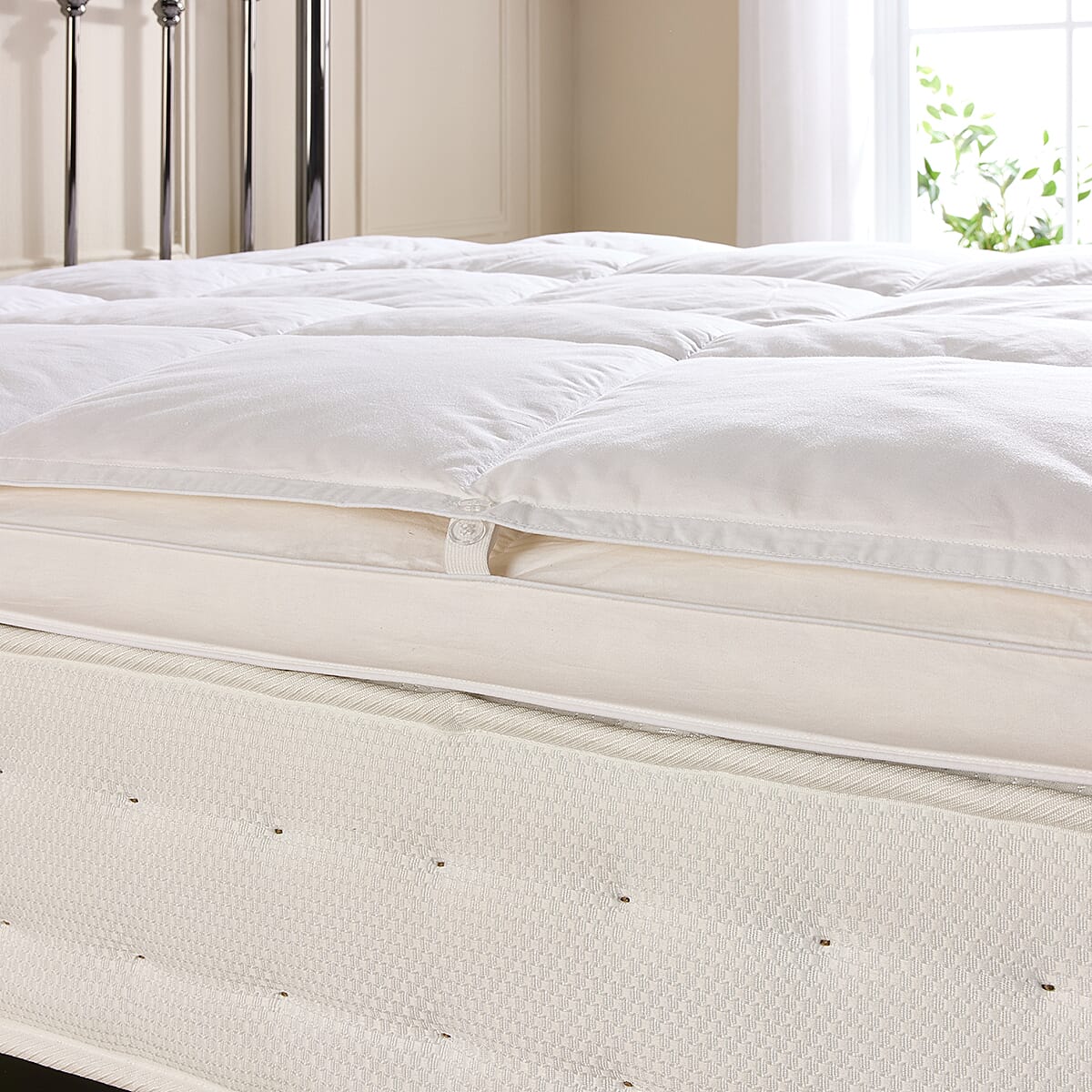 Duck Feather & Down Dual Layer Mattress Topper (Size Single) - White