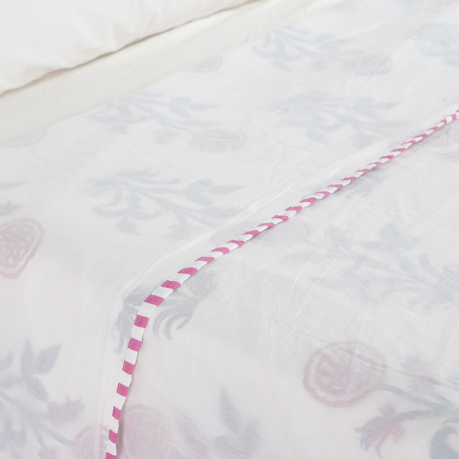 100% Cotton 3 Layered Temperature Regulating Hand Block Printed All Season Duvet (Size 200X200 Cm) -Turquoise & red