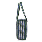 Quilted Fabric Stripe Pattern Tote Bag with Zipper Closure - White & Blue