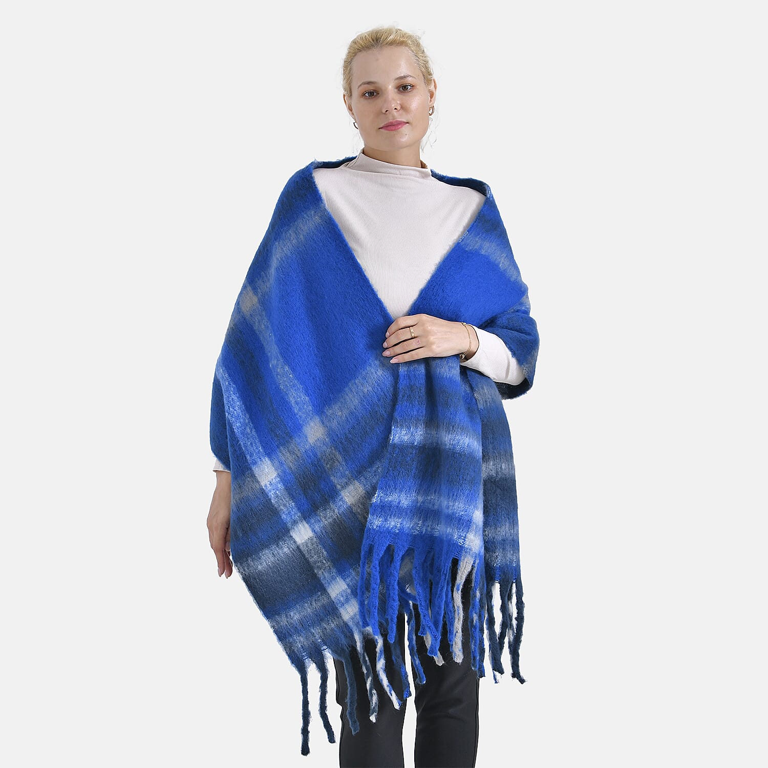 Cozy Checkered Scarf with Fringes - Blue