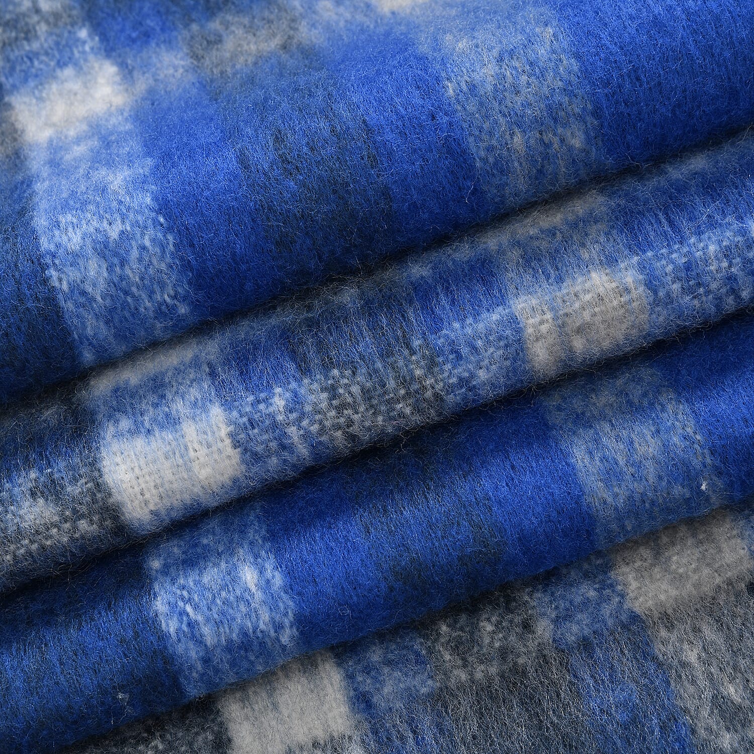 Cozy Checkered Scarf with Fringes - Blue