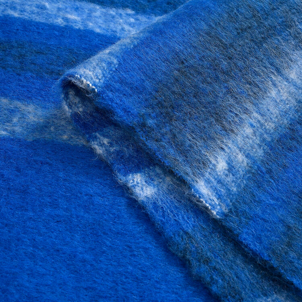 Cozy Checkered Scarf with Fringes - Blue