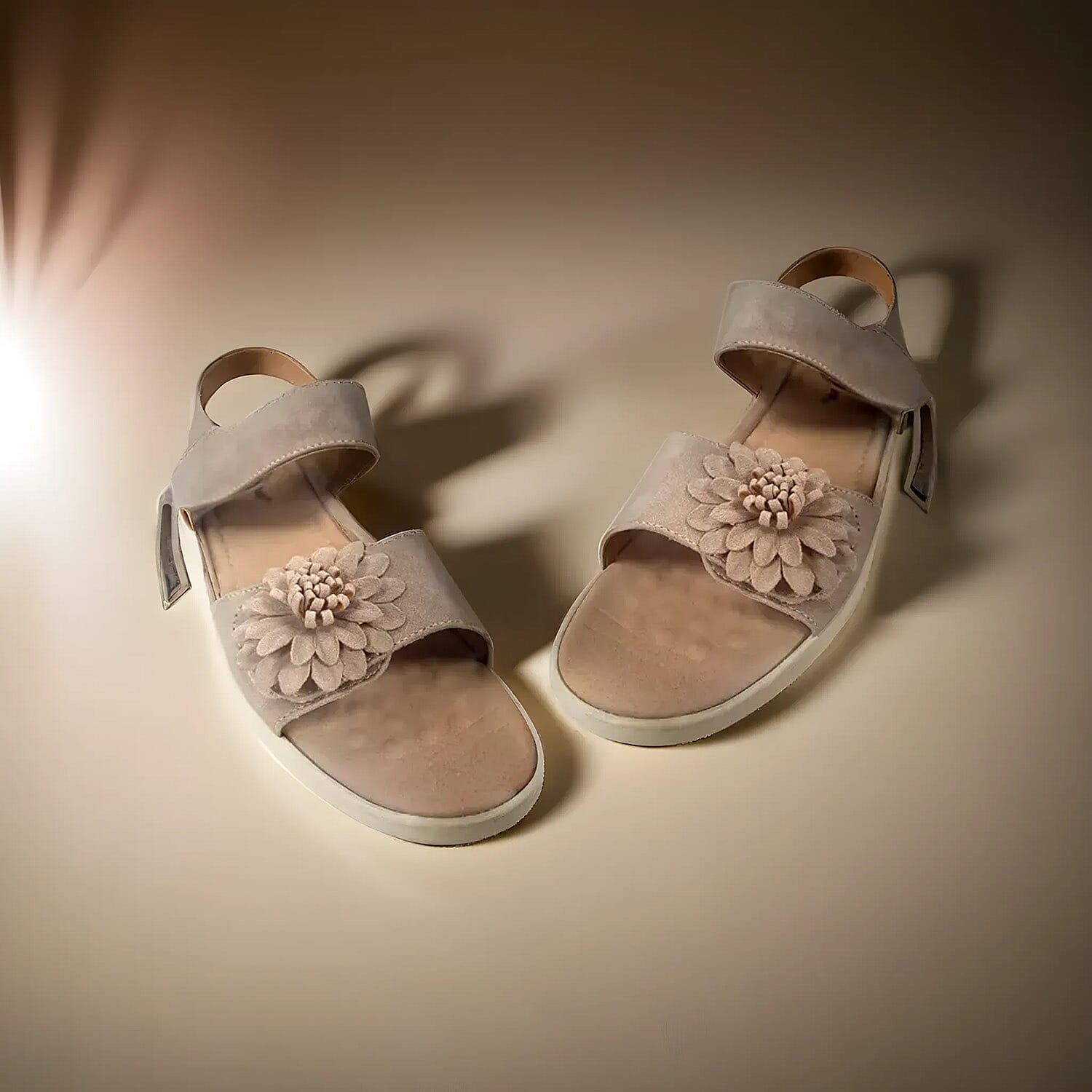 Ladies Sandal (Size 4) - Beige