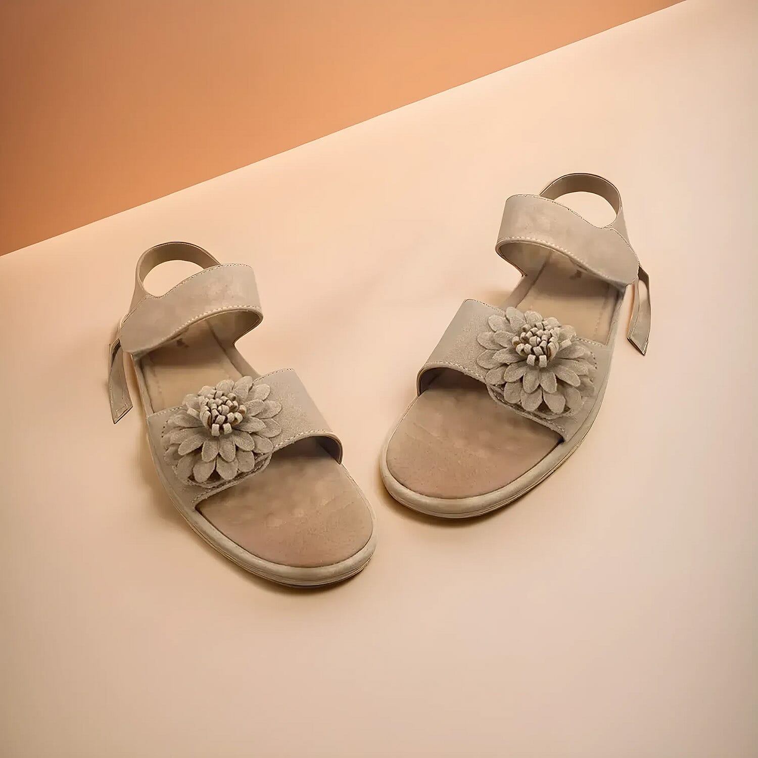 Ladies Sandal (Size 4) - Beige