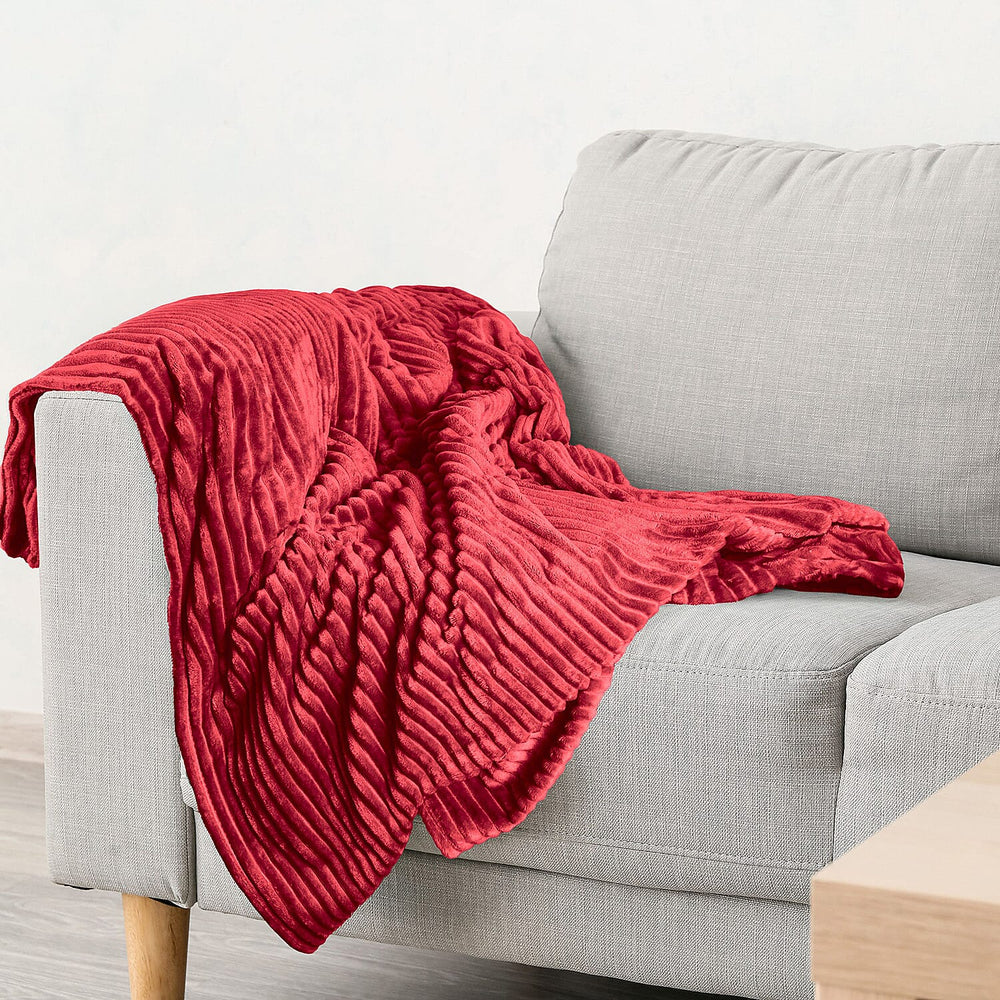 Dakota Super Soft Flannel Fleece Throw Blanket (Size 180x140 cm) - Red
