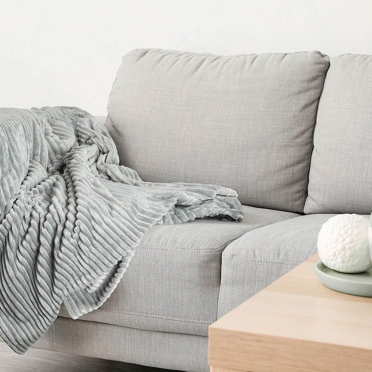 Dakota Super Soft Flannel Fleece Throw Blanket (Size 180x140 cm) - Silver
