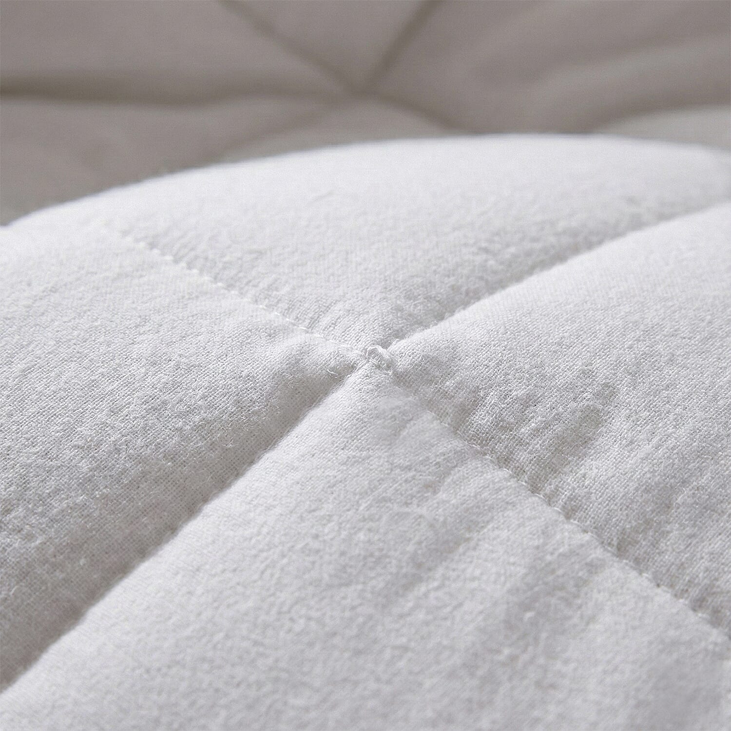 Decadently Beautiful 100% Mulberry Silk Duvet (Single, 135x200cm) - Ivory