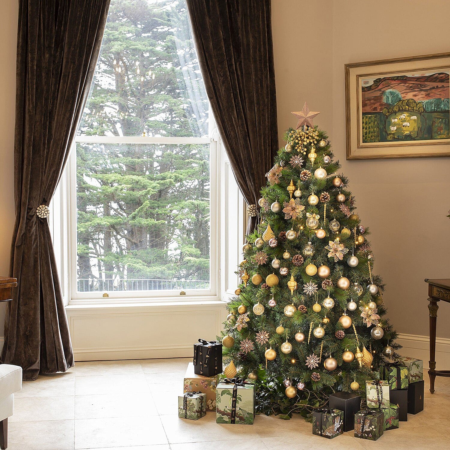 6.5ft Silver Mist Christmas Tree - Includes 120 Silver & White Decorations & 120 Clear Lights 1014 Tips - Diameter 122cm