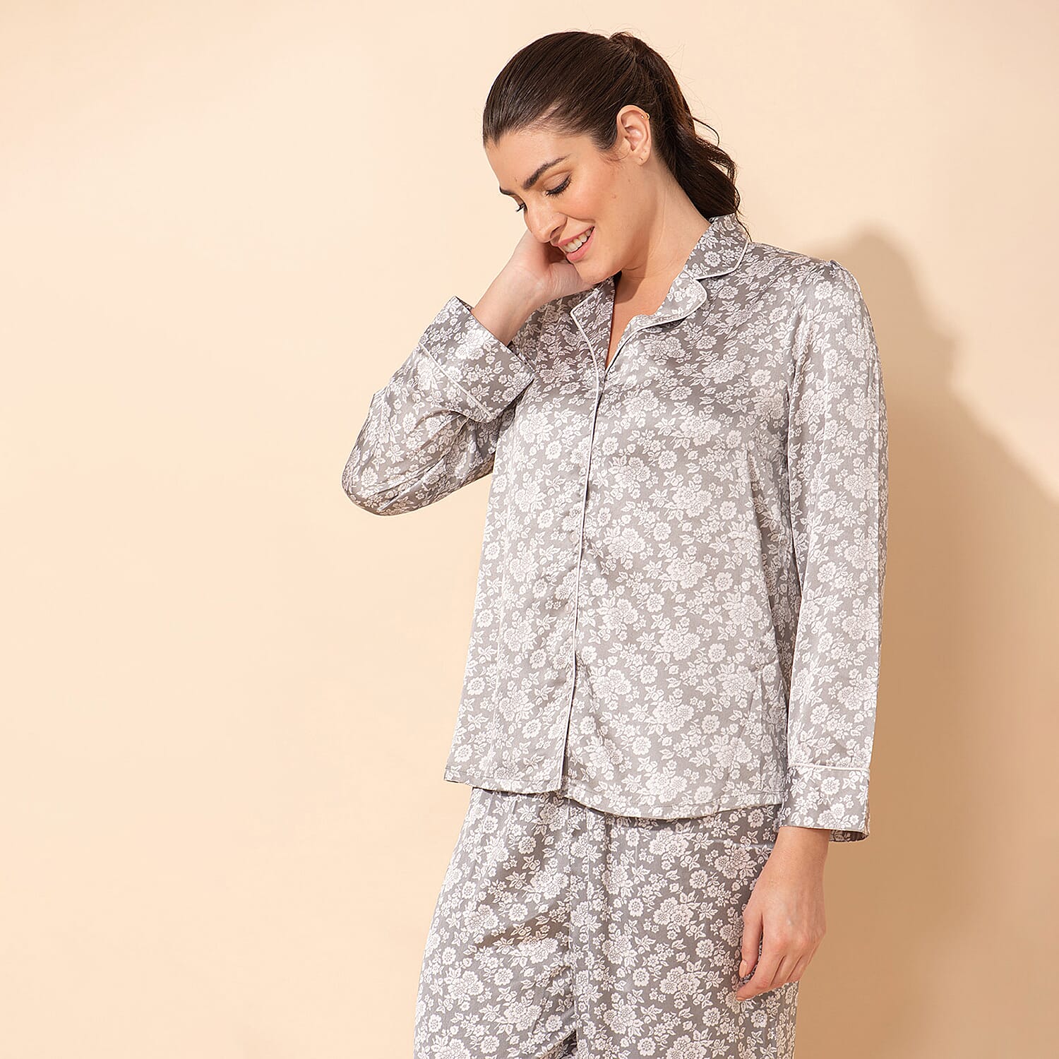 Doorbuster - TAMSY Floral Pattern Silk Like Nightwear Set (Size XXL) - Grey & White