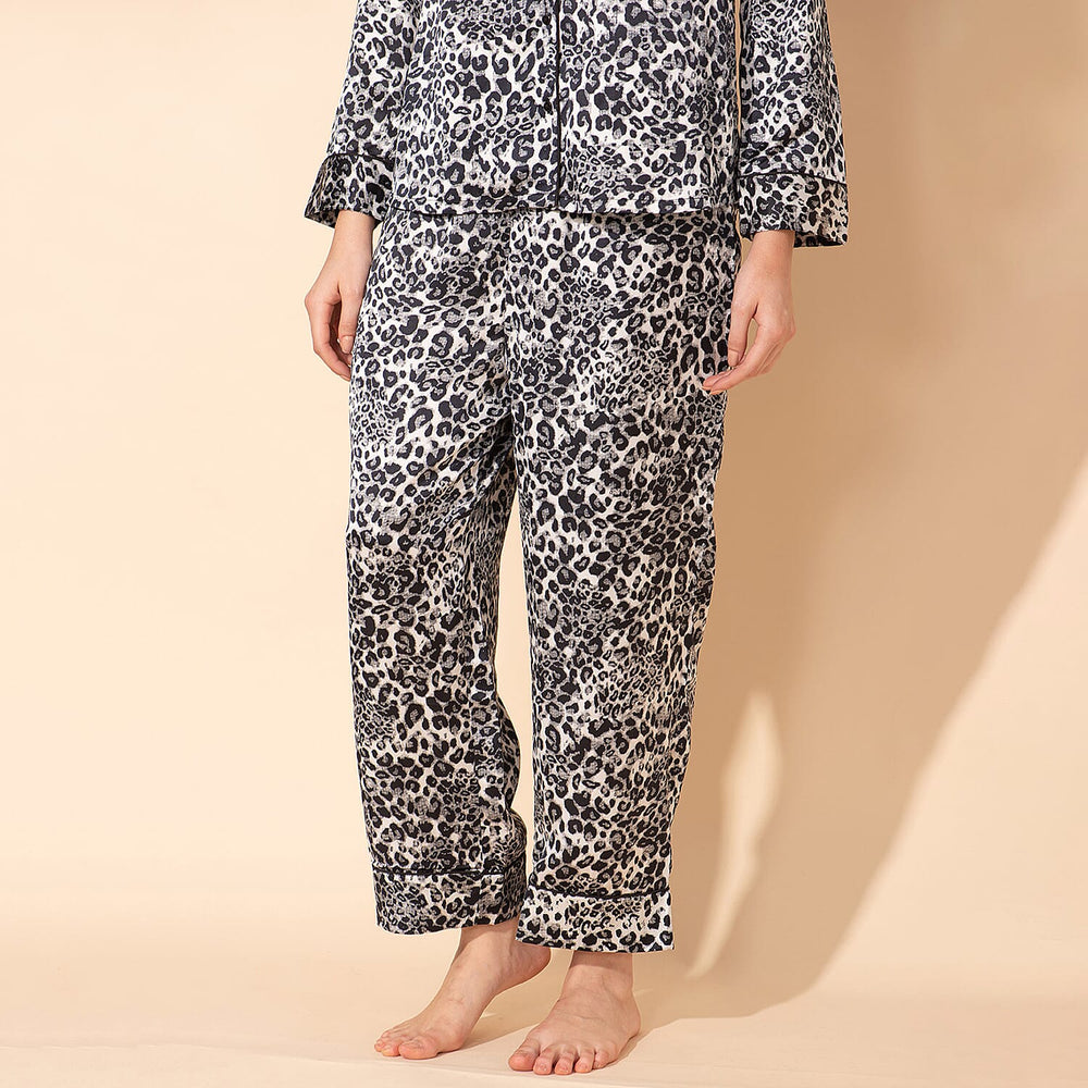 Doorbuster - TAMSY Leopard Pattern Silk Like Nightwear Set (Size XXL) - Black & White