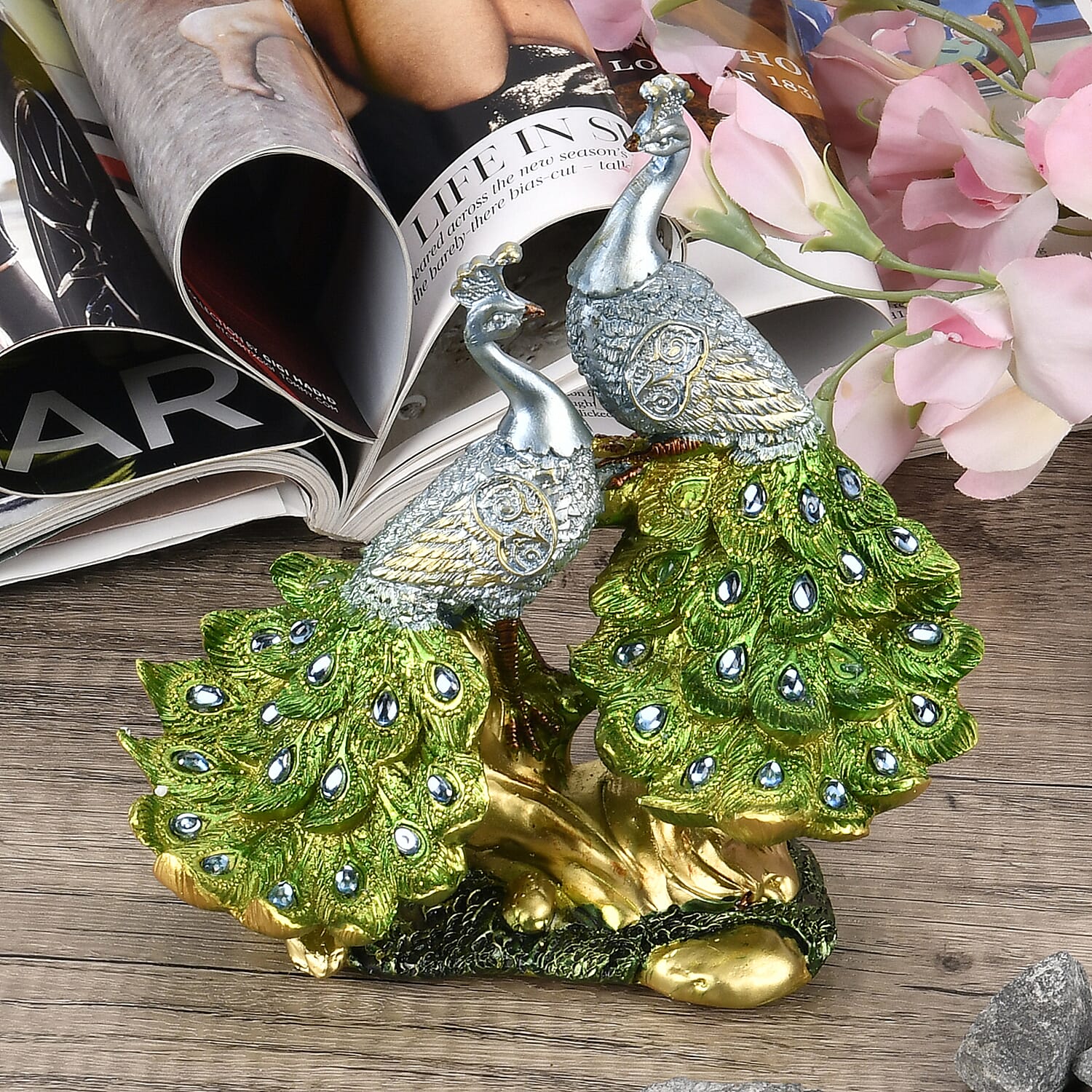 Boutique Collection - Decorative Peacock Figurine (Size 18x17x7 cm)