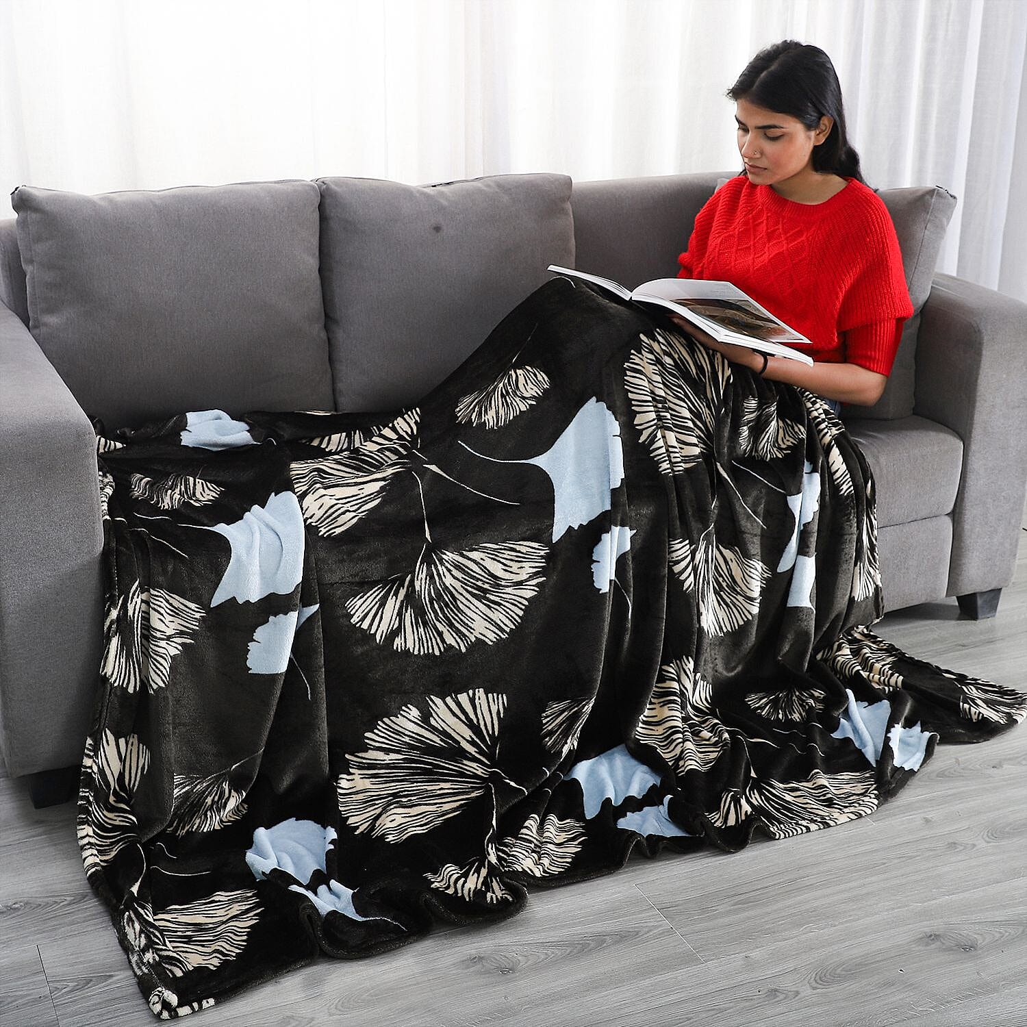 Flannel Printed Blanket (Size 200x1 cm) - Multi Color & Multicolor