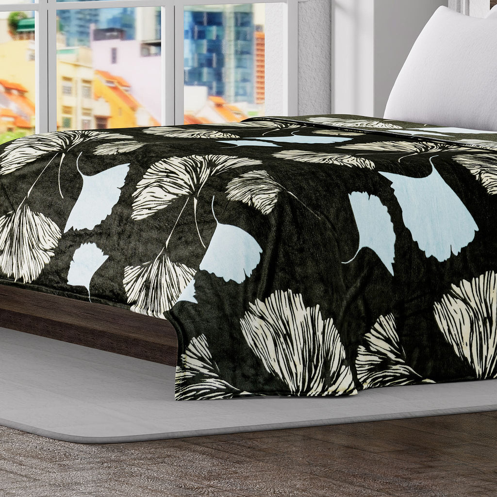Flannel Printed Blanket (Size 200x1 cm) - Multi Color & Multicolor