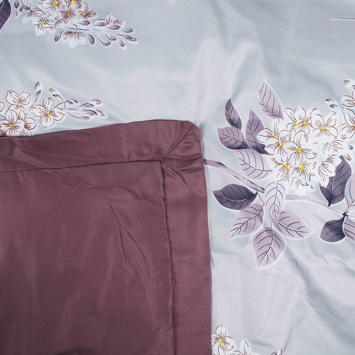 Floral Patterned Set of 3 Pcs -  Comforter (200 x 200cm) and 2 Pillow Covers