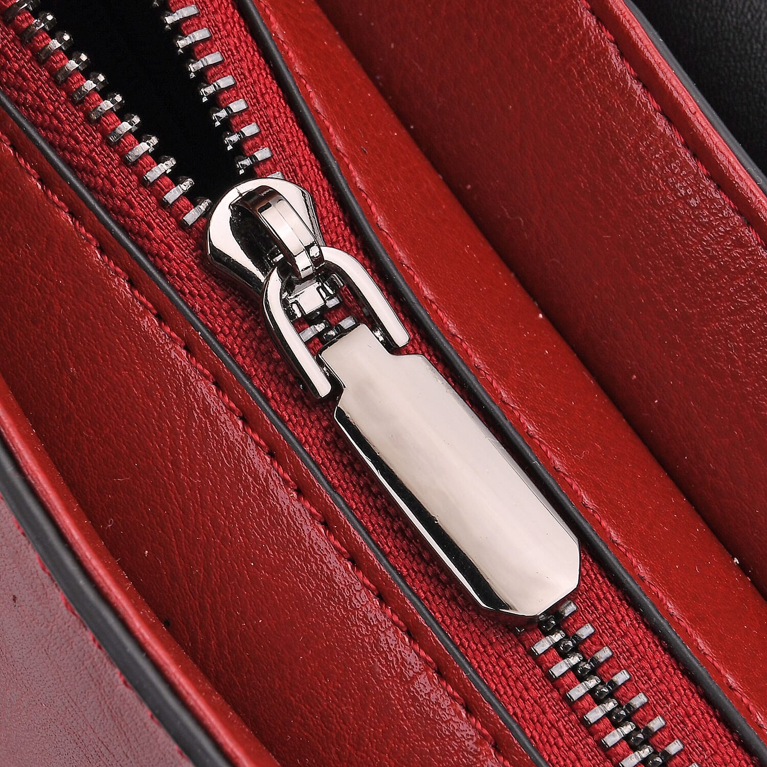 Sumptuous Quality 100% Genuine Exquisite Leather Croc Embossed Crossbody Bag with 2 Long Shoulder Strap - Red