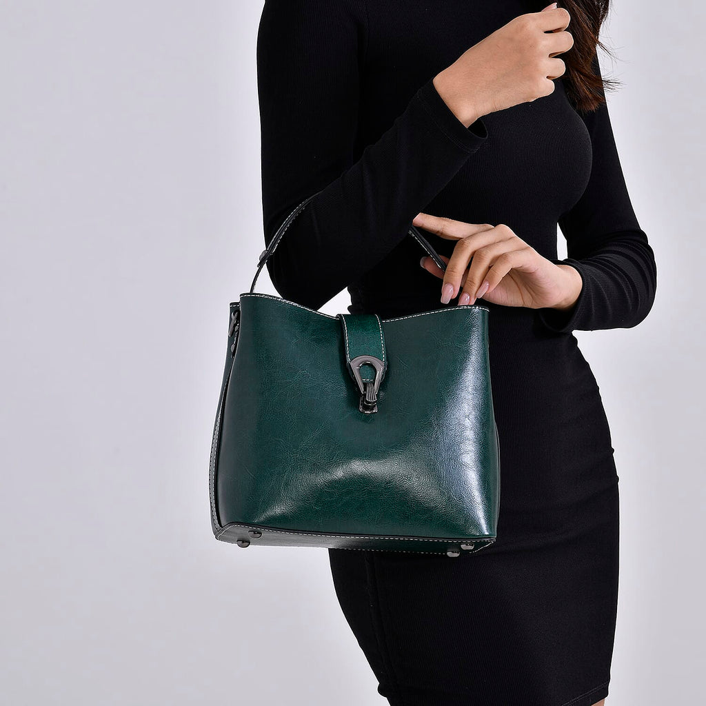 100% Genuine Leather Solid Crossbody Bag (Size 24x10x21 cm) - Green