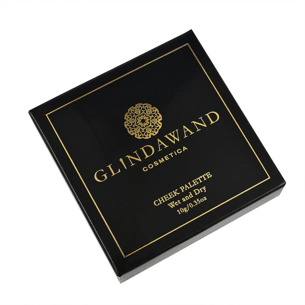 GlindaWand Smokey Night - Look 4 (1 x Smoke Fuma Eye Palette, 1 x Ava Cheek Palette, 1 x Patience Lipgloss & 1 x GlindaWand Makeup Bag)