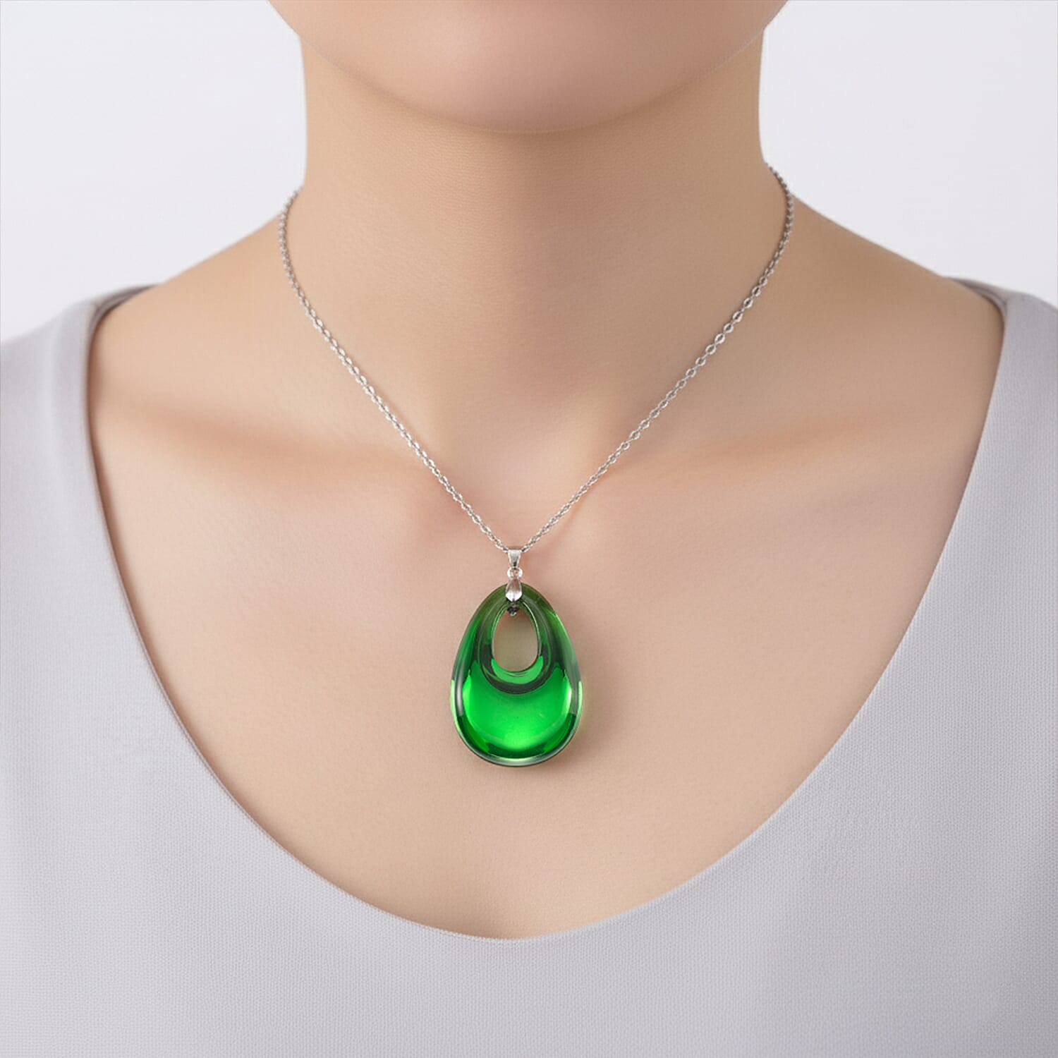 RC01-17 Pendant with Chain (Size 24) Pure White Stainless Steel